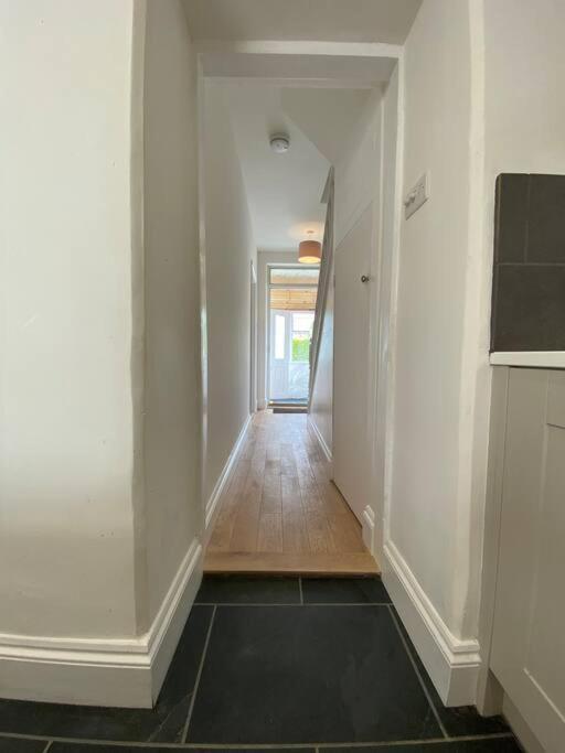 雷德鲁思Beautiful 2 Bed End Terrace Victorian Town House公寓 外观 照片